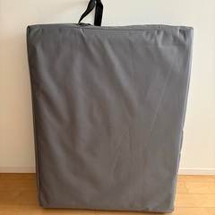 【新品・未開封】マッサージ施術用ベッドの画像