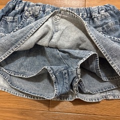 ⑤キャロットスカート&UNIQLOTシャツ　Mの画像