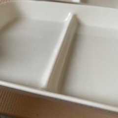 仕切り　プレート　四角　白いお皿　２枚の画像
