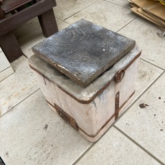 年代物の七輪の角型の画像