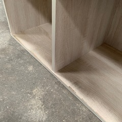 ディスプレイラック　4扉　マガジンラックの画像