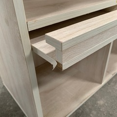 ディスプレイラック　4扉　マガジンラックの画像