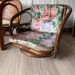 ラタンチェア　2つつの画像