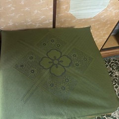 座布団+収納缶 ２セットの画像