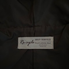 フード付きコートの画像