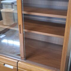 【リサイクルショップどりーむ天保山店】No.4953 　食器棚　写真参照🎵　お買い得品🎵　オススメ品🎵の画像
