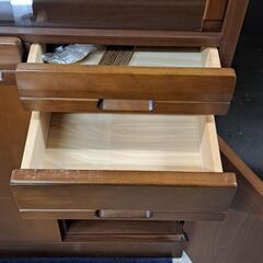 【リサイクルショップどりーむ天保山店】No.4953 　食器棚　写真参照🎵　お買い得品🎵　オススメ品🎵の画像