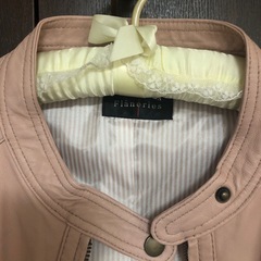 ノーカラージャケットの画像