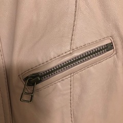 ノーカラージャケットの画像