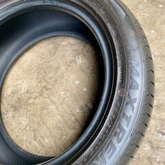 MAXTREK MAXIMUS M2 215/50R17 95V 中古タイヤ4本セットの画像