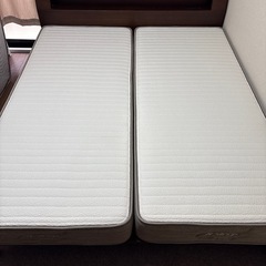 （美品）ニトリ　クイーンマットレス・ベットフレーム　Nスリープ の画像