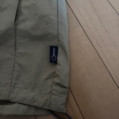 フード付きジャンパーの画像