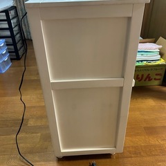 コンセント付きキャビネットの画像