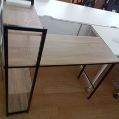 ★リユースのサカイつくば店★TK7269  収納棚付デスク アイボリー H101×D44×W100 クリーニング済みの画像