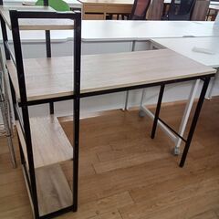 ★リユースのサカイつくば店★TK7269  収納棚付デスク アイボリー H101×D44×W100 クリーニング済みの画像