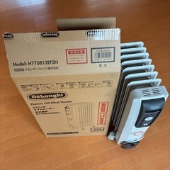 デロンギ オイルヒーター H770812EFSN 【値段交渉あり】の画像