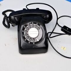 レトロな昭和の『黒電話』　最後の１台ですの画像