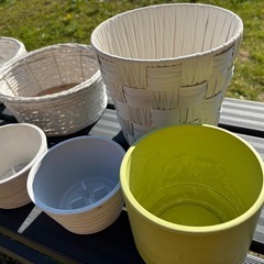 花器いろいろの画像