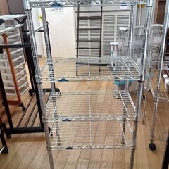 ★リユースのサカイつくば店★TK7270 ルミナス シルバーラック シルバー H120×D36×W61 クリーニング済みの画像