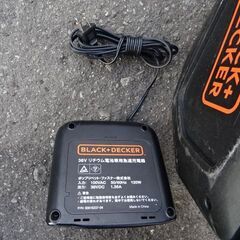 ブラック&デッカー BLACK&DECKER コードレス除雪機 SNC3650L2　中古　動作確認済みの画像