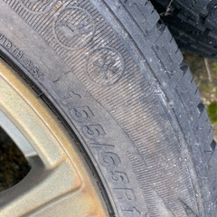 スタッドレスタイヤ　4本　中古　アルミフォイル付の画像