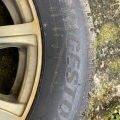 スタッドレスタイヤ　4本　中古　アルミフォイル付の画像