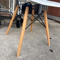 【ダイニング2点セット】【カフェテーブル】【丸テーブル】クリーニング済み【管理番号11311】町の画像