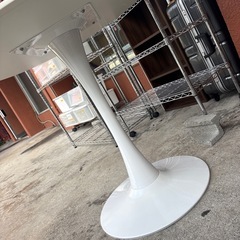 【ダイニング2点セット】【カフェテーブル】【丸テーブル】クリーニング済み【管理番号11311】町の画像