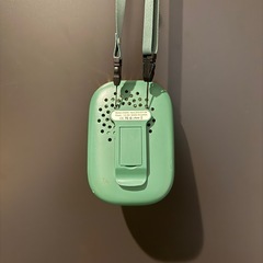 首にかけるふぁんファンの画像