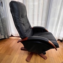 リクライニングチェアー、オットマンの画像