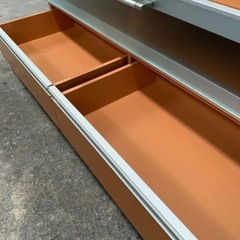 キャスター付きテレビ台　の画像