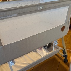 HZDMJ ベビーベッド カーキの画像