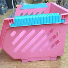 スタッキングバスケット プラスチック 積み重ね可能 3個セット おもちゃ収納箱 ピンク 西岡店の画像