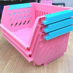 スタッキングバスケット プラスチック 積み重ね可能 3個セット おもちゃ収納箱 ピンク 西岡店の画像