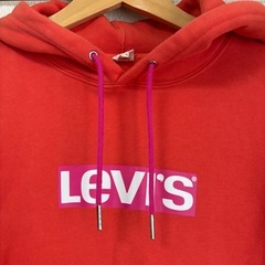 Levi's パーカー　オレンジの画像