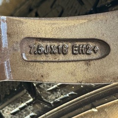 ホイール付き　スタッドレスタイヤ
の画像