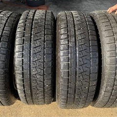 ホイール付き　スタッドレスタイヤ
の画像