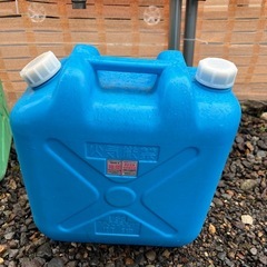 【⭐️お話し中です⭐️】18L ポリタンク　3つセットの画像