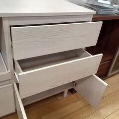 ★リユースのサカイつくば店★TK7275  レンジ台 アイボリー H90×D47×W120 クリーニング済みの画像