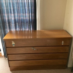 引き出し収納棚の画像