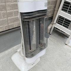 ダイキン　遠赤外線暖房機 セラムヒートの画像