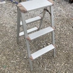 脚立の画像