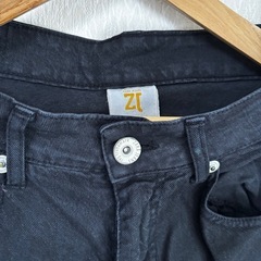 ZARA 黒　パンツ　ズボンの画像