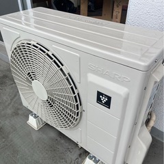 SHARPエアコン10畳用の画像