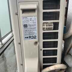 SHARPエアコン10畳用の画像