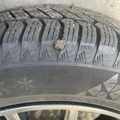 プリウス他　コンチネンタル　
スタッドレス4本　の画像