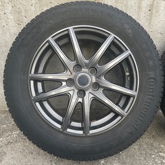 プリウス他　コンチネンタル　
スタッドレス4本　の画像