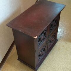 飾り棚（傷アリ）（取りに来てくださる方、お願いします）の画像