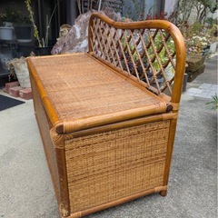 【実用】藤 ラタン 腰掛け 収納ベンチ 背もたれ付き 椅子 スツール 収納ボックス チェスト ソファ 籐家具 インテリア 玄関ベンチ リビング 収納付き 腰掛け椅子の画像