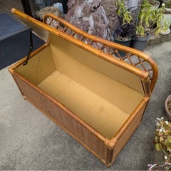 【実用】藤 ラタン 腰掛け 収納ベンチ 背もたれ付き 椅子 スツール 収納ボックス チェスト ソファ 籐家具 インテリア 玄関ベンチ リビング 収納付き 腰掛け椅子の画像